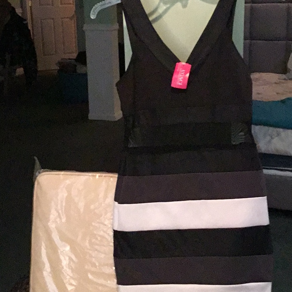 Mini dress - Picture 2 of 2